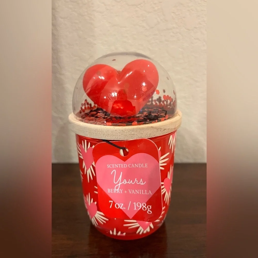 NEW House of Velas “YOURS” Berry & Vanilla Scented Candle 7 oz